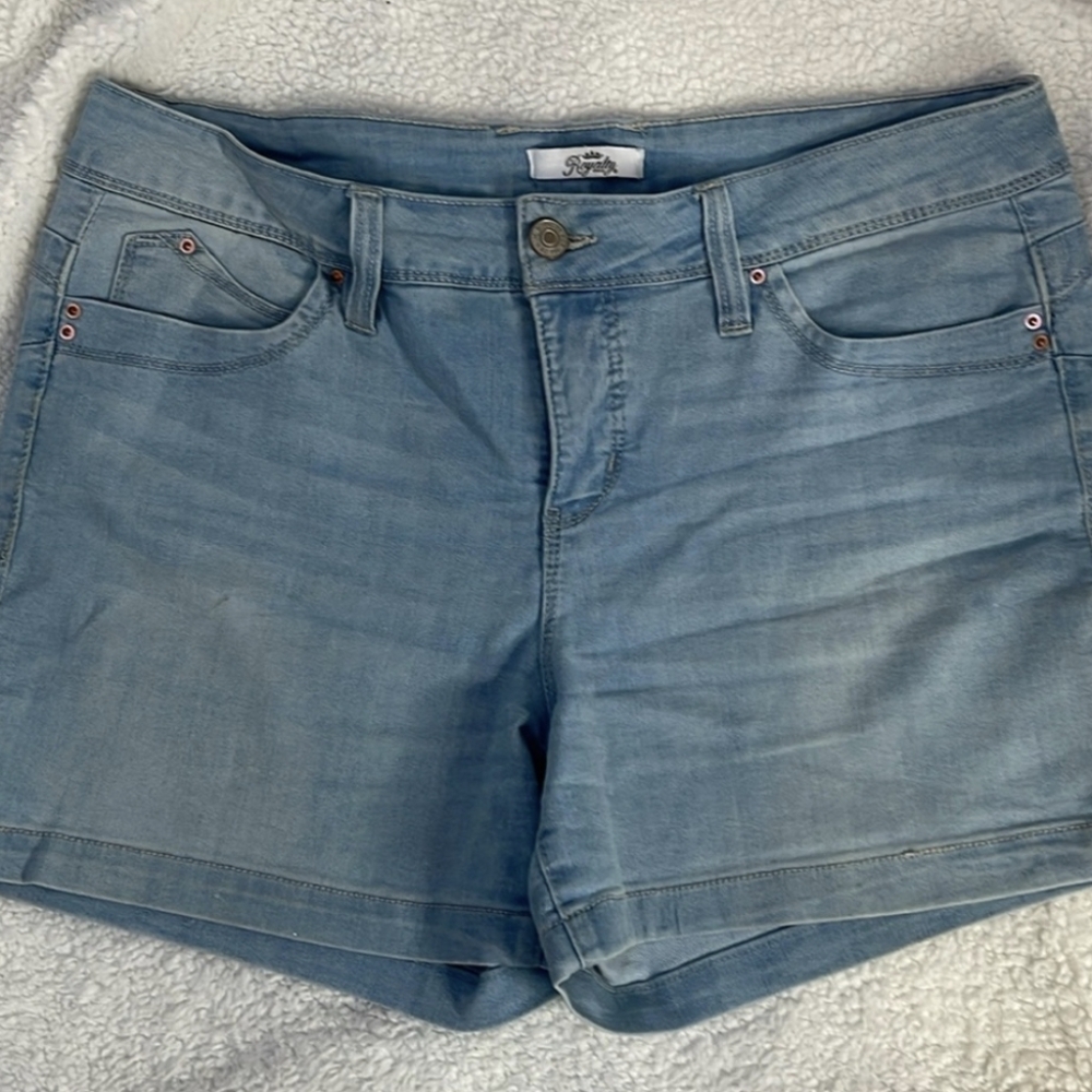 Royalty For Me Denim Blue Women's Shorts Size 12 NWOT